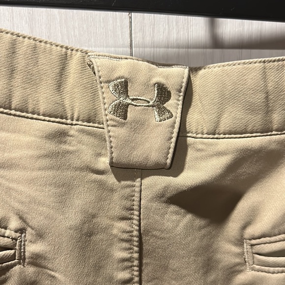 Under armour golf pants 34/32 fit like a 32/32 - Picture 3 of 6